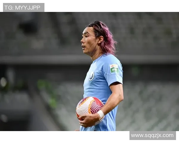 中超足球明星发型大揭秘领略球场风采与时尚潮流的完美结合 中超足球明星发型大揭秘领略球场风采与时尚潮流的完美结合