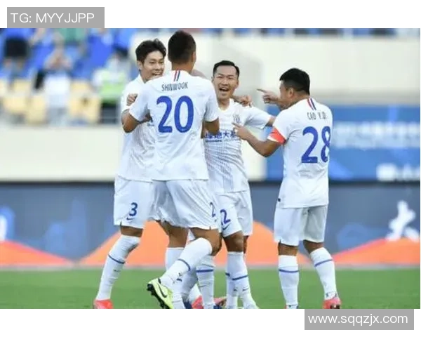 南京篮球队以85分领跑冠军赛积分榜展现强劲实力和竞争优势