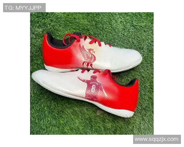 足球明星专属足球鞋定制价格揭秘让你了解个性化选择的价值与成本 足球明星专属足球鞋定制价格揭秘让你了解个性化选择的价值与成本