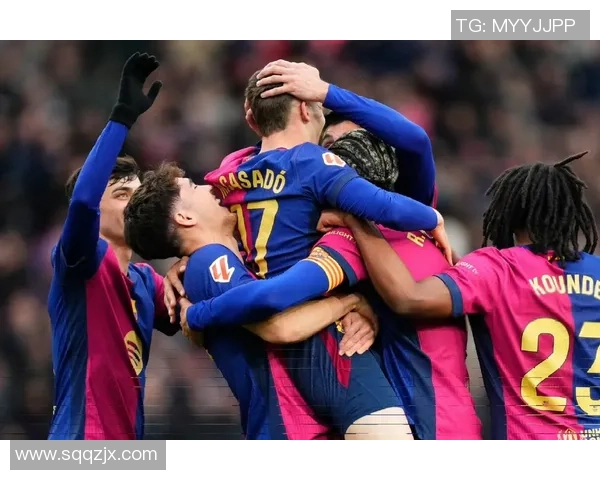 足球明星精彩瞬间踩球特写展现运动魅力与激情的完美结合